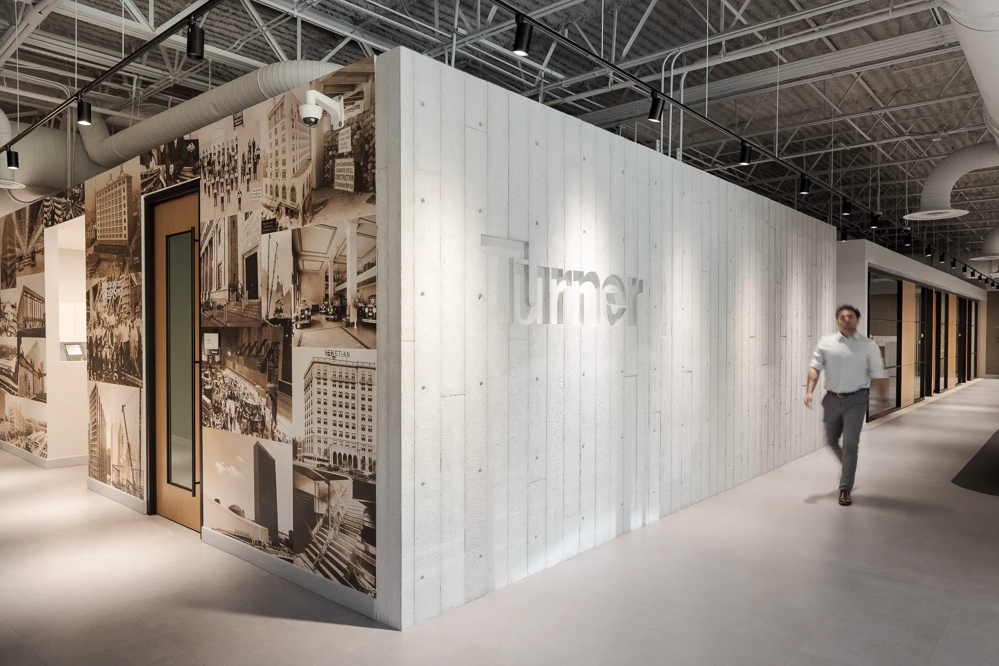 Turner – Modern Office Interior Design for Collaborative Workspaces